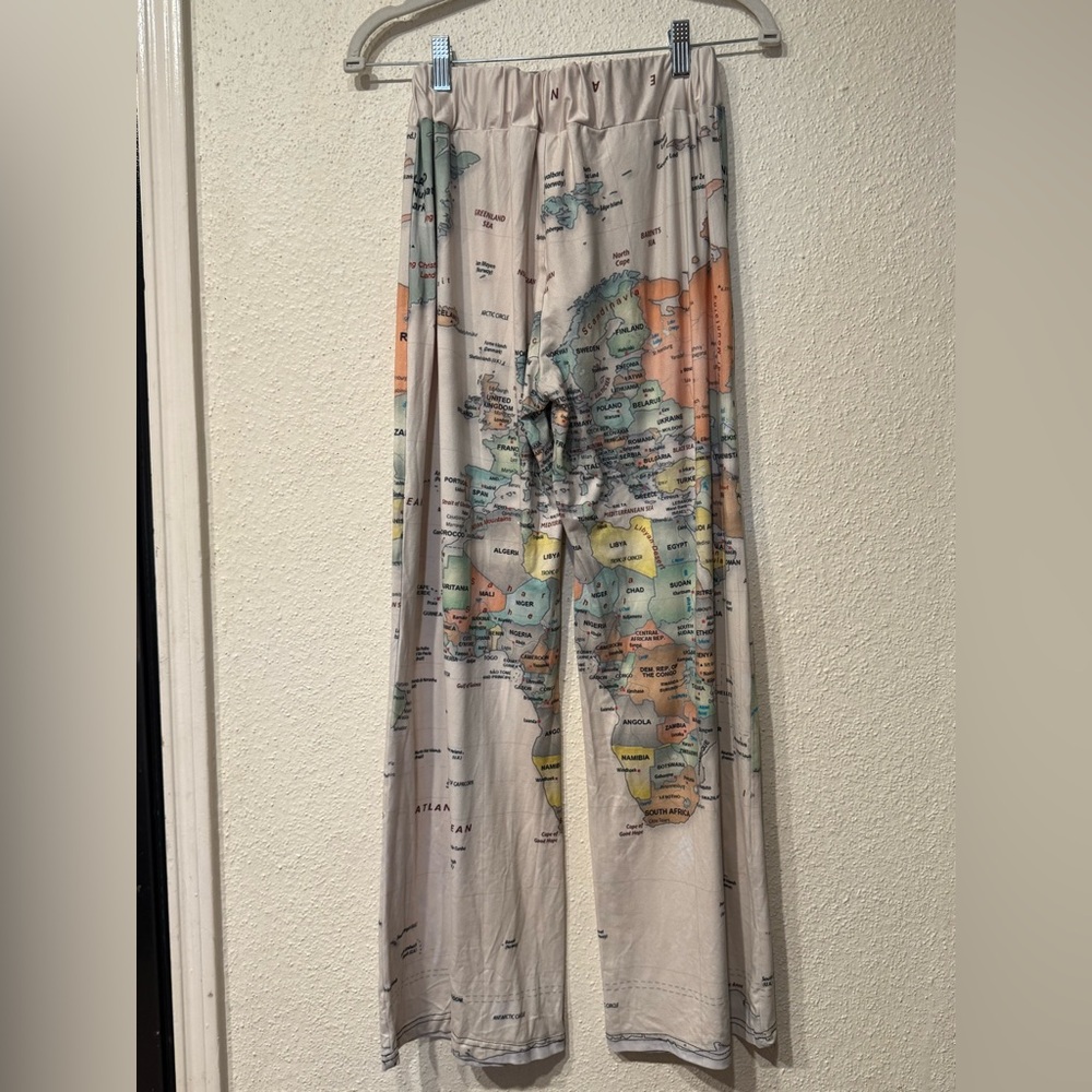 Vintage Map Print Wide-Leg Pants - Picture 2 of 9